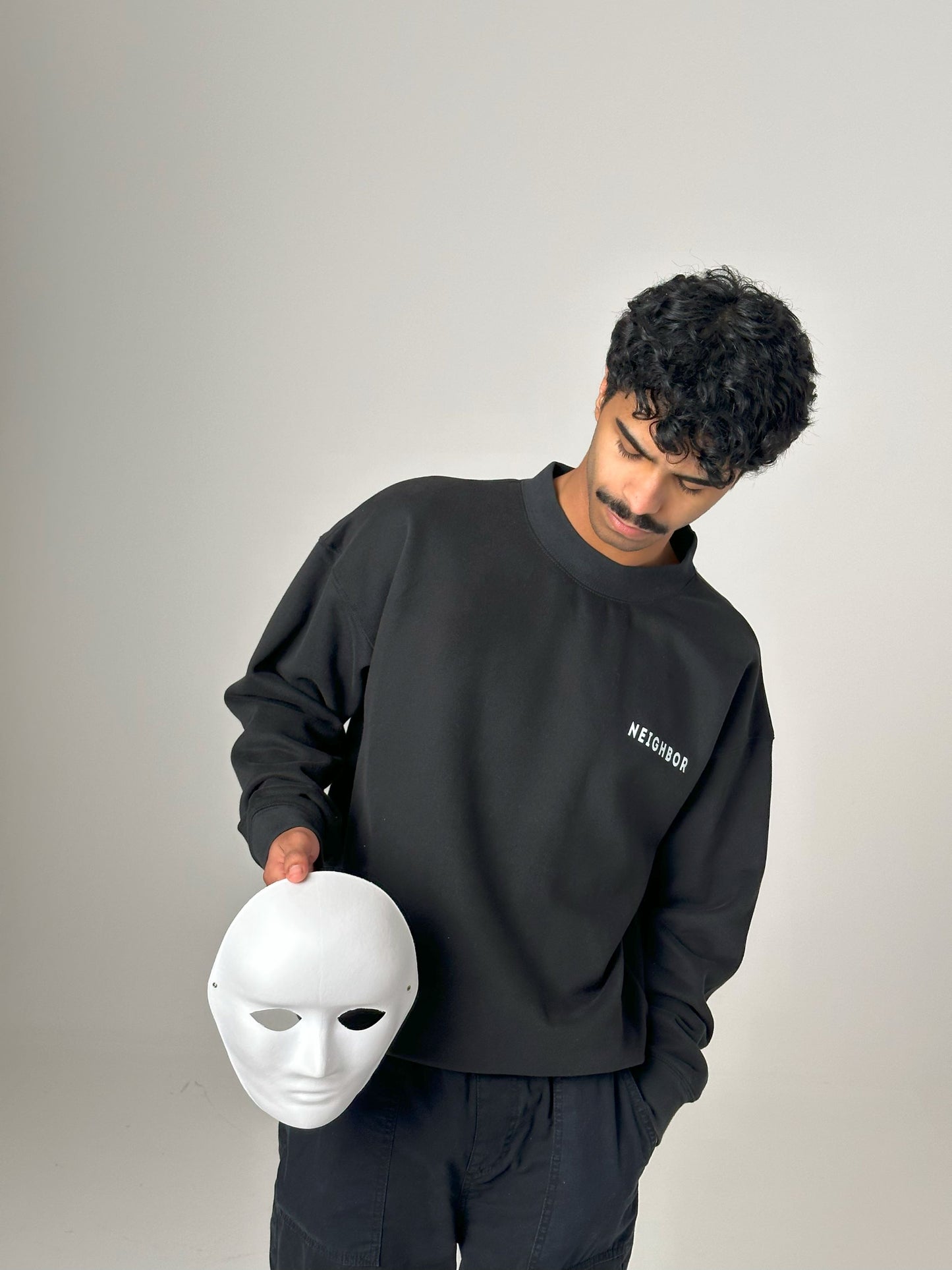 NEIGHBOR OVERSIZED CREWNECK - BLACK